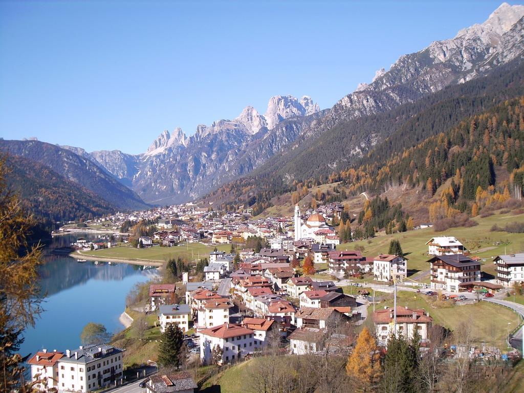 Casetta Next To The Creek Dino Buzzati Belluno Oda fotoğraf